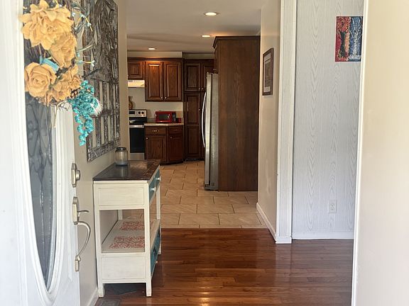 2nd image of 5619 Pembroke Fairview Rd