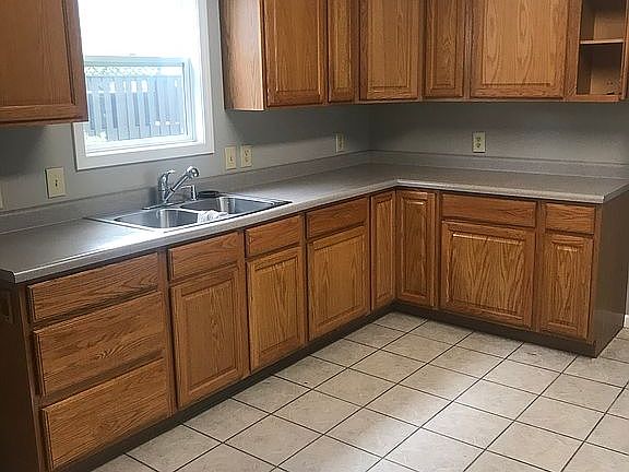 2nd image of 1406 Stewart Ave