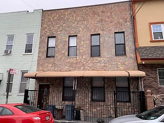 18-77 Stanhope Street  image 1 of 6