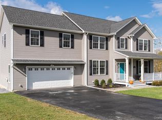 140 Stratford Dr, Poughkeepsie, NY 12603