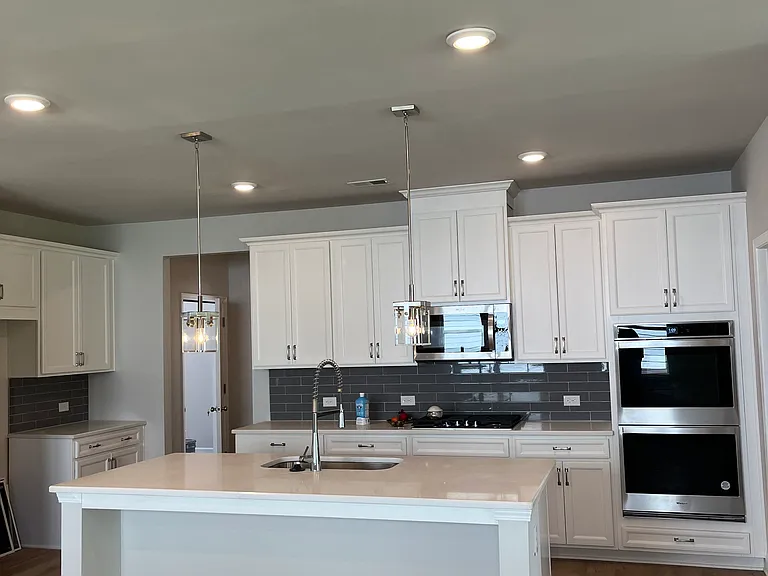 414 Kinross Ln — Photo 26