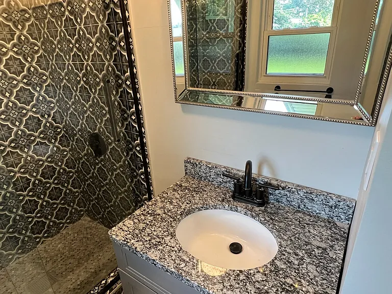 1502 Lynn Way — Photo 19