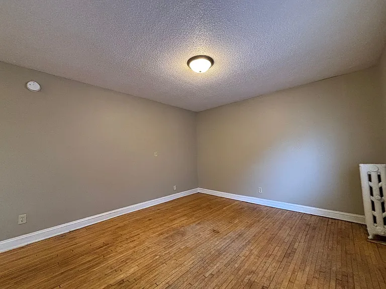 535 Asbury — Photo 10