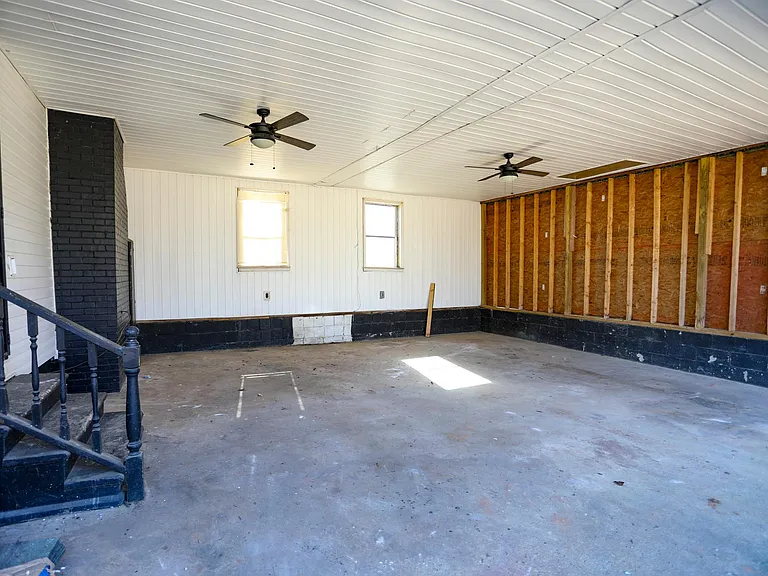 251 Anderson Dr — Photo 21