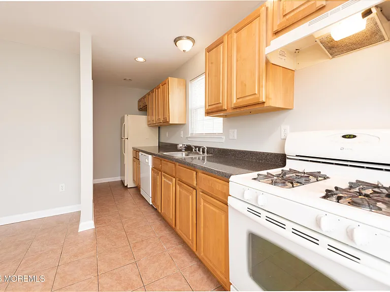 41 Seabreeze Way — Photo 16