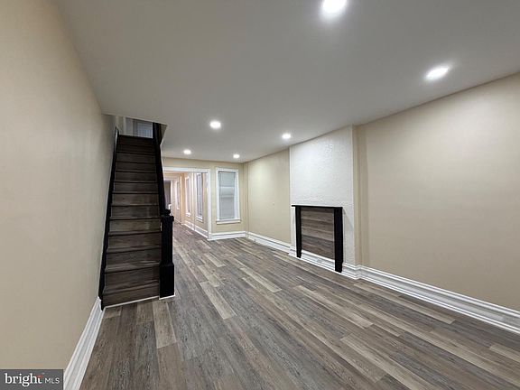 3rd image of 360 N Front St