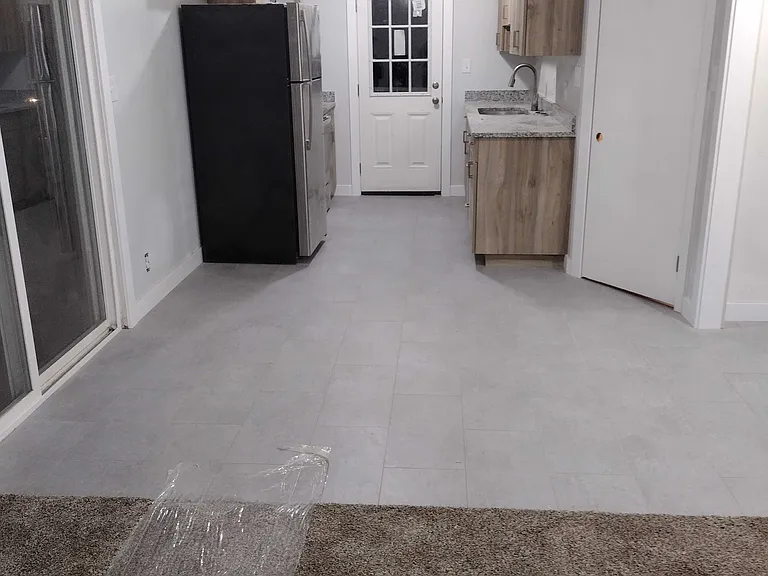 510 W Whitman St #4 — Photo 1