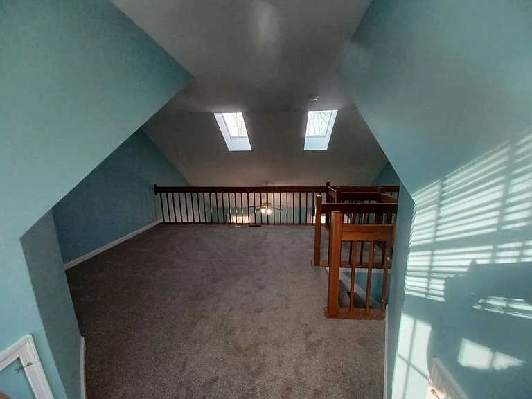 8028 Green Valley Ln — Photo 35