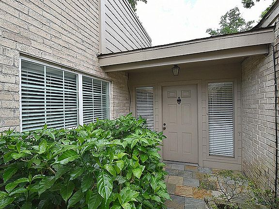 3rd image of 12015 Rocky Knoll Dr