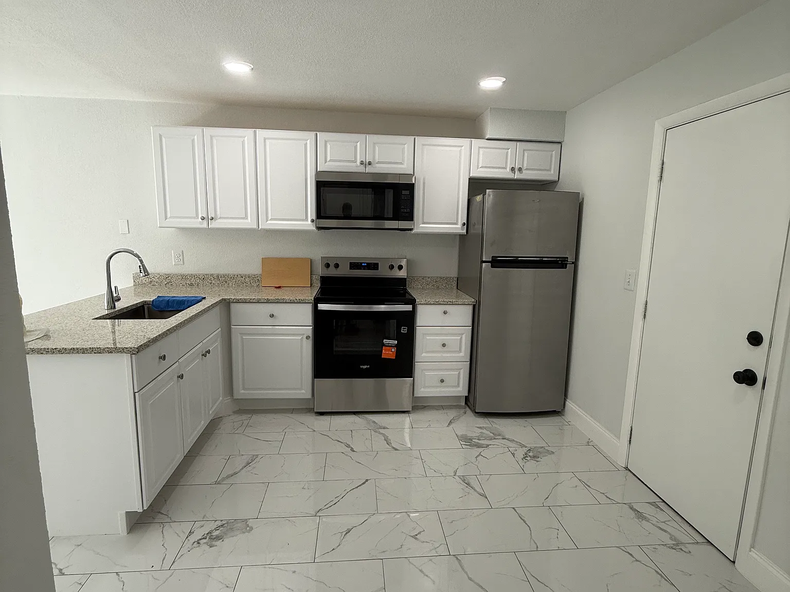1 bed, 620 sqft, $1,300 — Photo 3
