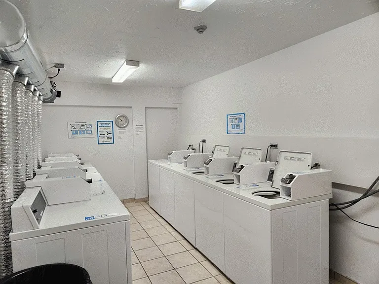 125 Indian Rd — Photo 14