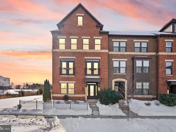 43497 Charitable St, Ashburn, VA 20148