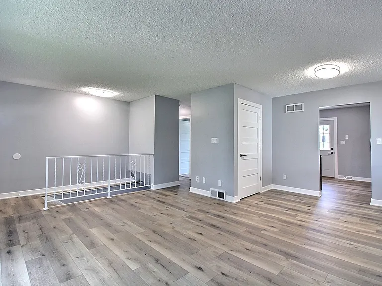 2669 Idaho Ave — Photo 6