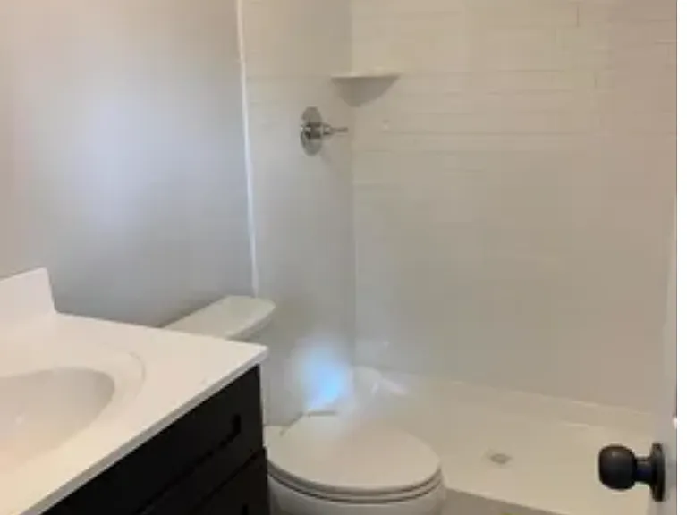 305 Netherland Ave #1 — Photo 10