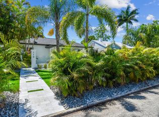 110 28th Ave N #B, Saint Petersburg, FL 33704