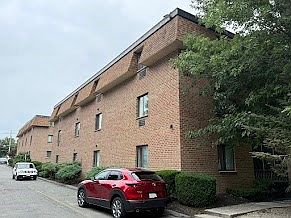 1st image of 35 Washington St APT 3