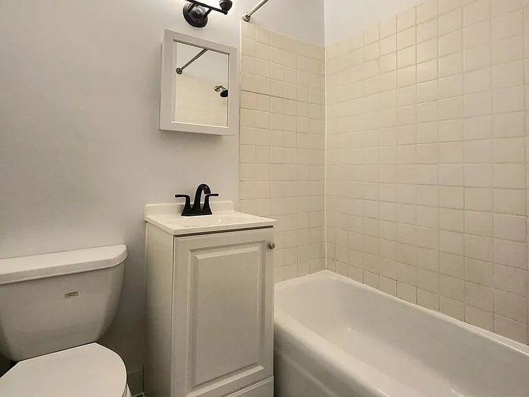 1504 N Dearborn Pkwy, Chicago, IL — Photo 43