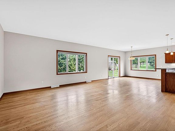 5th image of 800 HASKELL Court