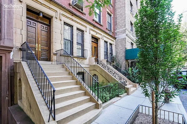 Rented by Sotheby's International Realty | media 12