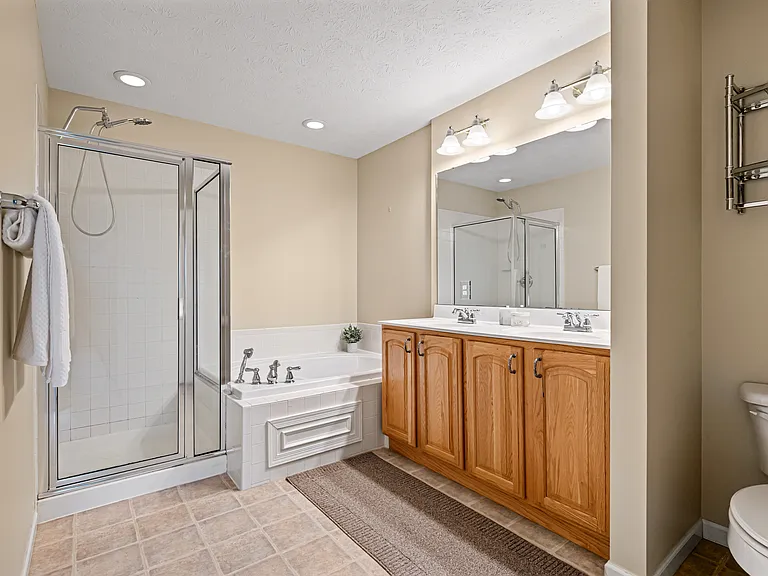 208 Village Pl — Photo 22