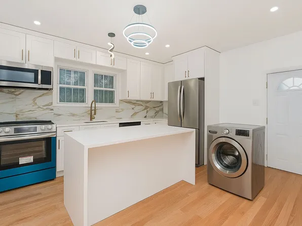 617 East 52nd Street image 10 of 22