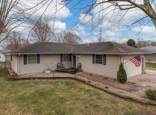 5536 E Homestead Dr, Columbus, IN 47201