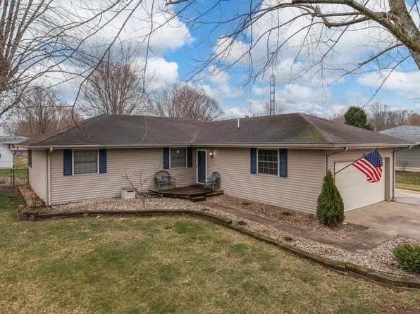 5536 E Homestead Dr, Columbus, IN 47201
