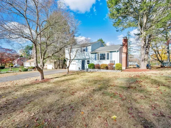 26 Appletree Drive, East Hartford, CT 06118