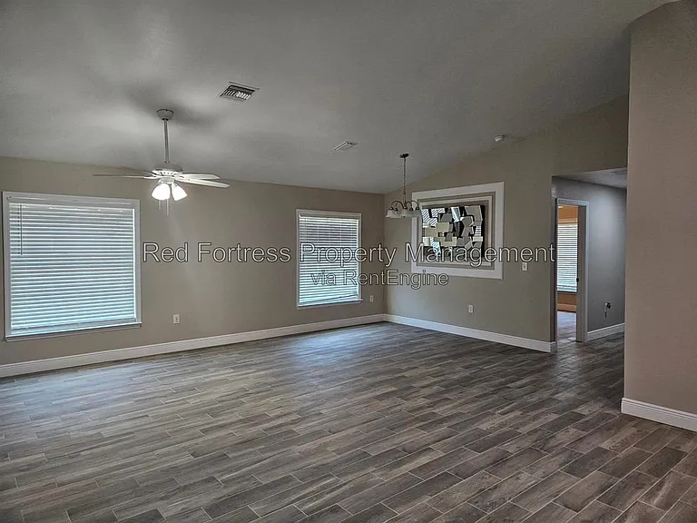 344 Louise Ave — Photo 5