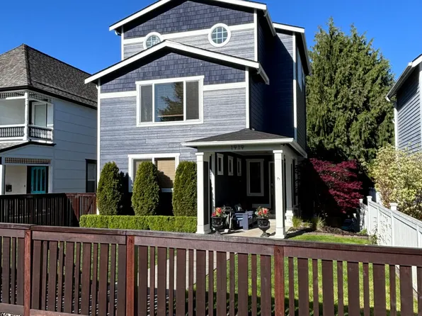 1919 44th Ave SW, Seattle, WA 98116