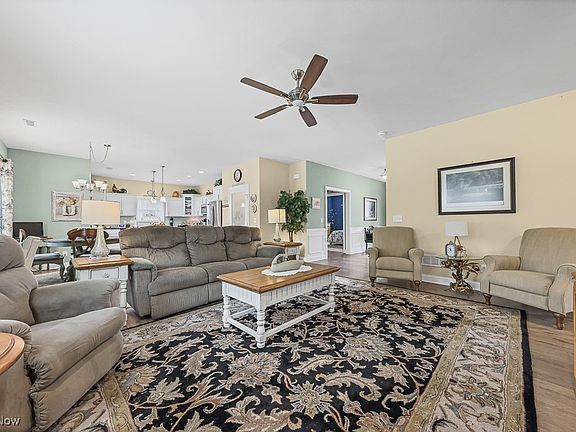4th image of 4985 Mandarin Dr