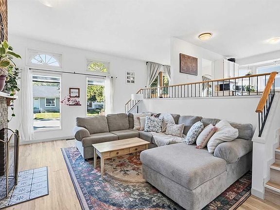 4th image of 236 S Marquis Pl SE