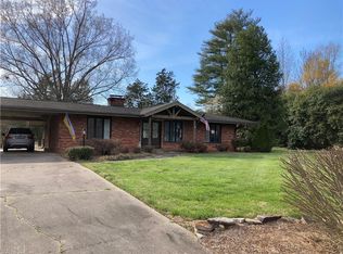 611 Burning Tree Cir, High Point, NC 27265