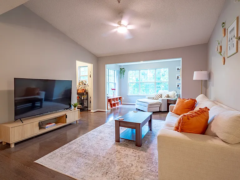 7302 Walden Park Dr — Photo 12
