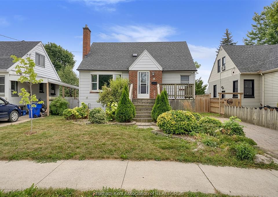 1st image of 12 McKinnon Dr