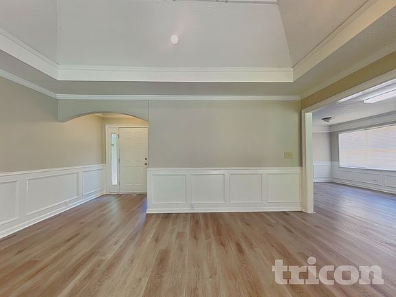 4th image of 350 Bridgewood Dr SE