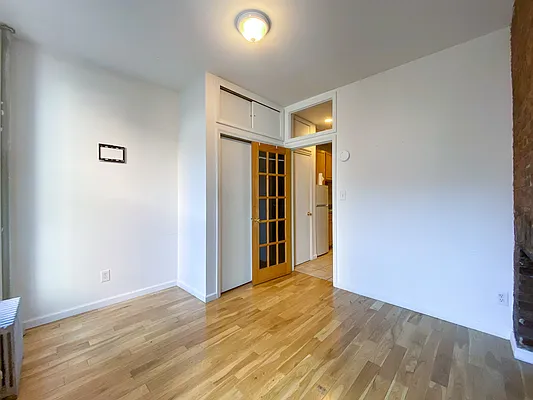 Rented by City Connections Realty | media 38