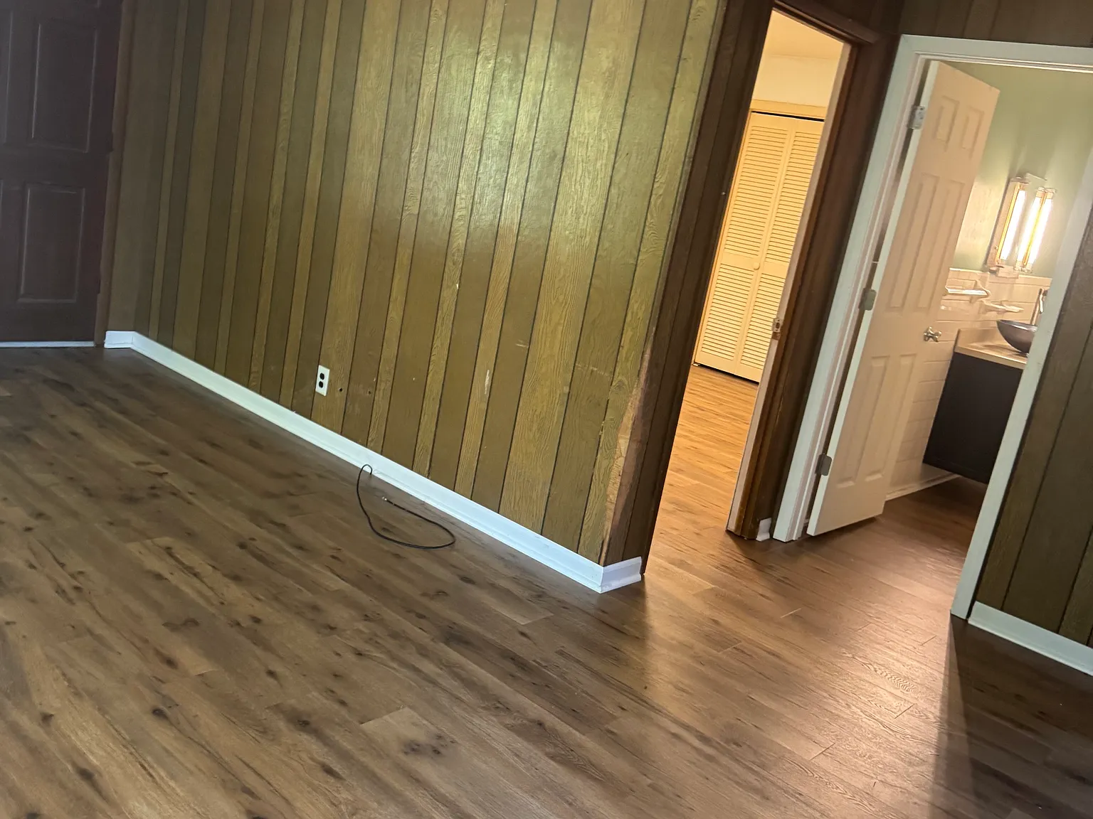 2 bed, 1000 sqft, $1,100 — Photo 2