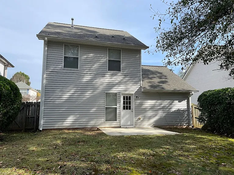 823 Tramore Dr — Photo 24