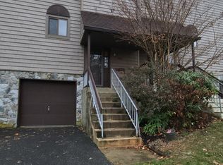 1005 Alpine Trl, Neptune, NJ 07753