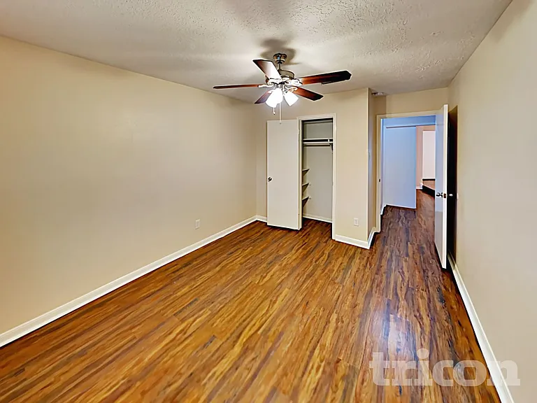 16259 Hollow Wood Dr — Photo 13