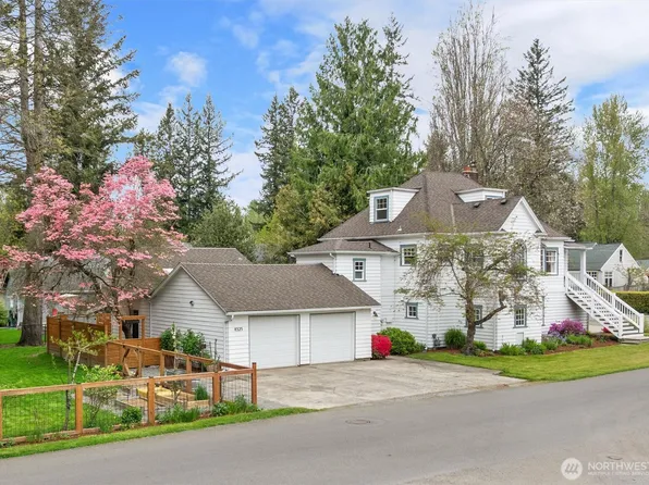 8325 Mountain Avenue SE, Snoqualmie, WA 98065