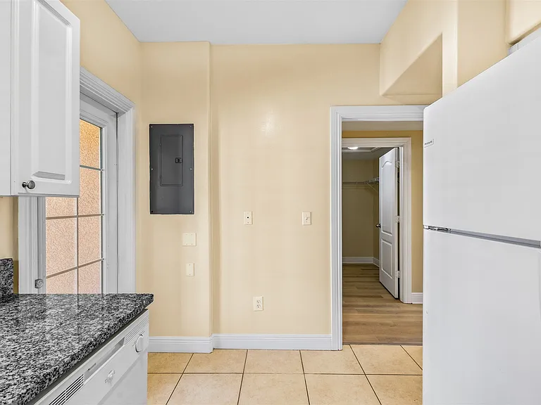 4167 Castilla Cir #202 — Photo 10