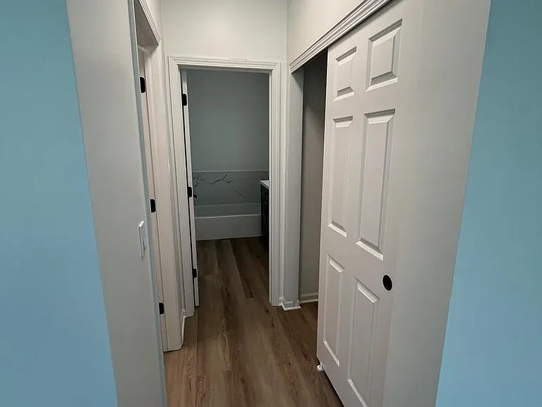 188 Brompton Ln #B — Photo 16