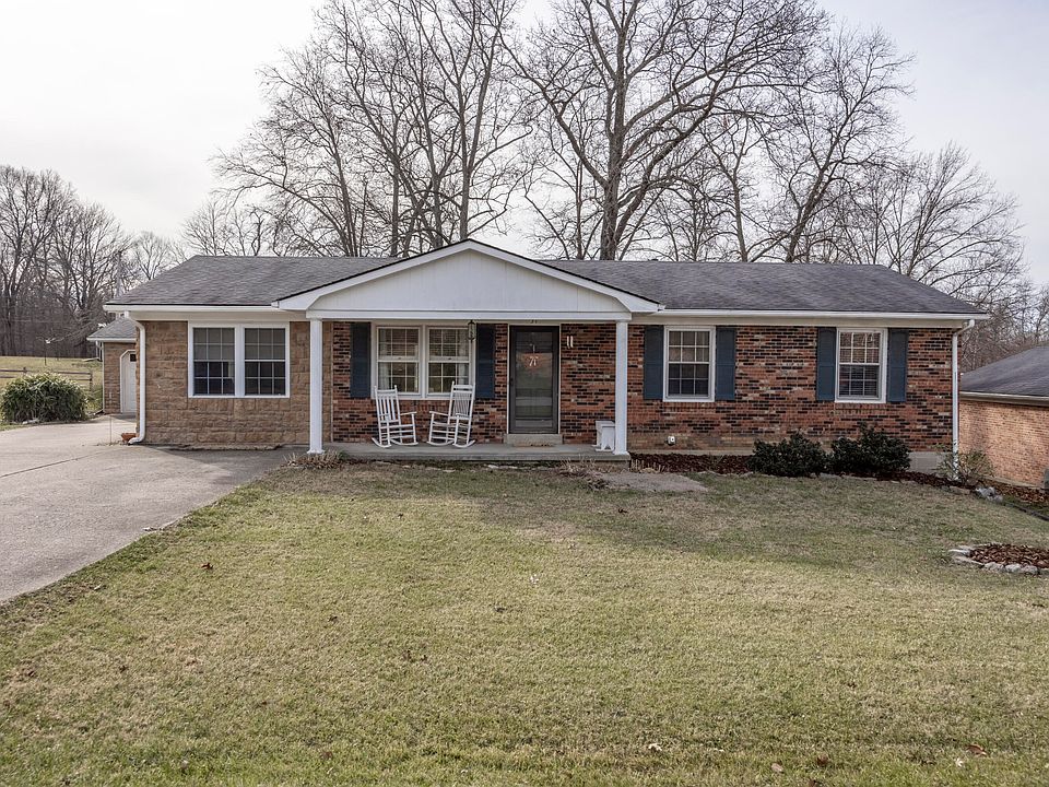 1st image of 31 Roscoe Ct