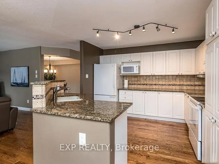11 Pepperidge Way — Photo 4