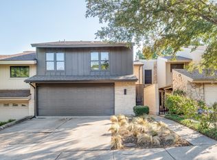 2951 Country Place Cir, Carrollton, TX 75006