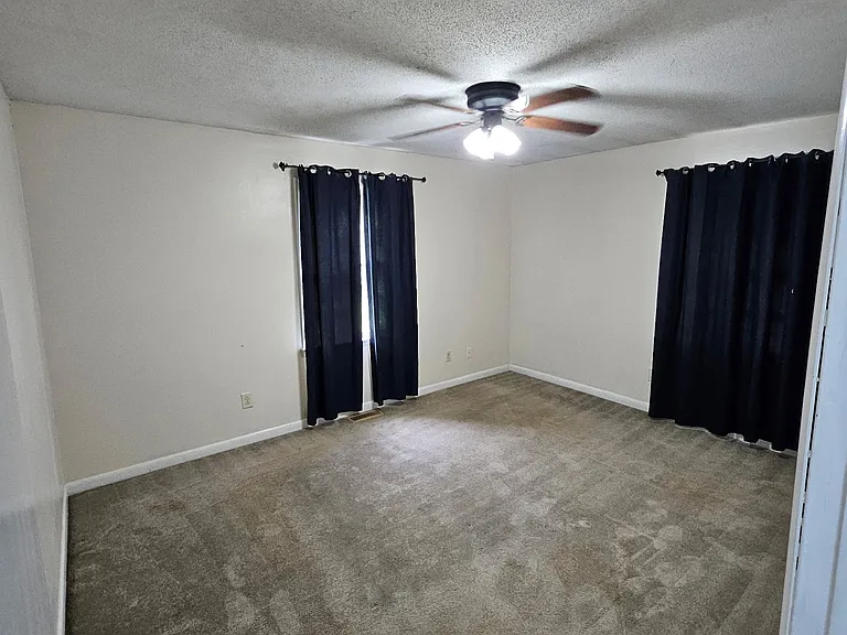 205 Edgewood St — Photo 14