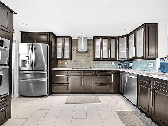 4th image of 2200 NE 33rd Avenue #12J