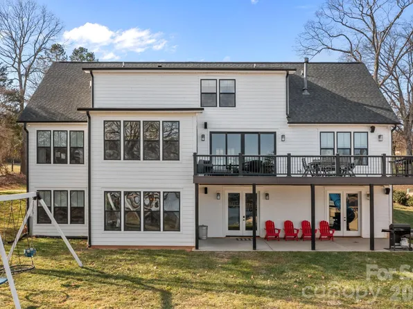5020 Slanting Bridge Rd, Sherrills Ford, NC 28673
